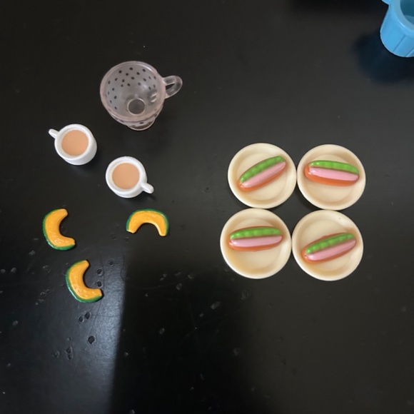 Calico Critters Sylvania Family Picnic Set - Picture 7 of 8